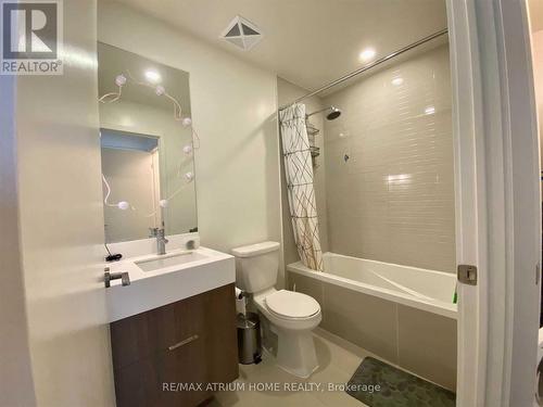 1301 - 200 Sackville Street, Toronto, ON - Indoor Photo Showing Bathroom