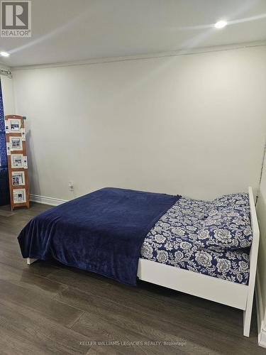 668 Speyer Circle, Milton, ON - Indoor Photo Showing Bedroom