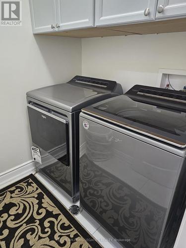 668 Speyer Circle, Milton, ON - Indoor Photo Showing Laundry Room