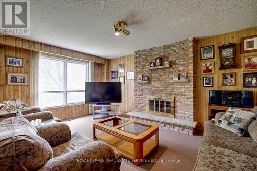 738 Damien Way, Mississauga, ON - Indoor Photo Showing Living Room With Fireplace