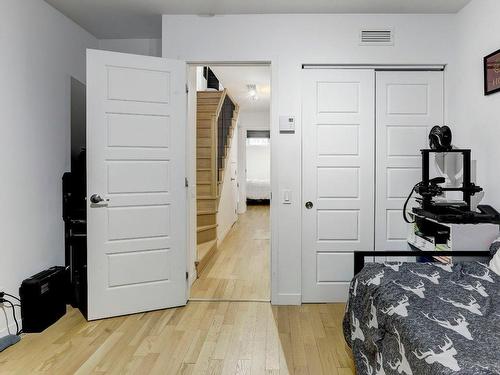 Bedroom - 105-4476 Av. Papineau, Montréal (Le Plateau-Mont-Royal), QC - Indoor Photo Showing Bedroom