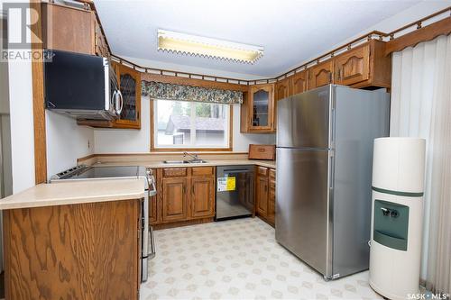 789 Agnew Street, Prince Albert, SK - Indoor Photo Showing Kitchen With Double Sink