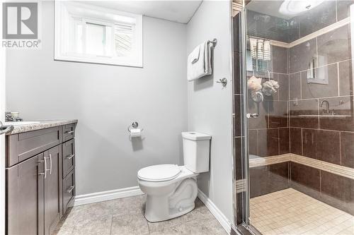 30 Roy Street, Petawawa, ON - Indoor Photo Showing Bathroom