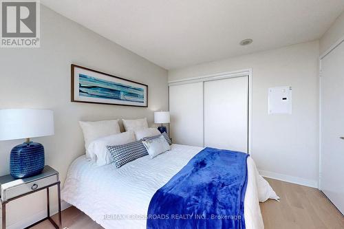 3710 - 15 Fort York Boulevard, Toronto, ON - Indoor Photo Showing Bedroom