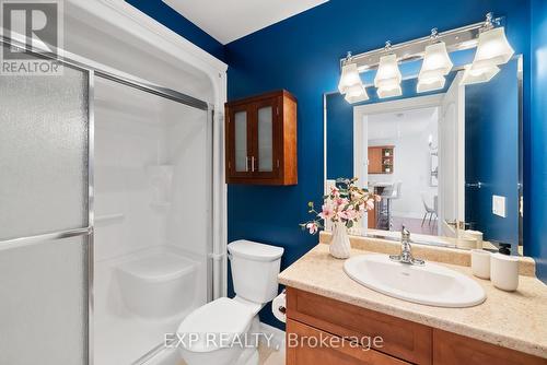 4 - 35 Green Arbour Way, Kawartha Lakes, ON - Indoor Photo Showing Bathroom