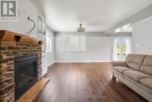1872 Anderson Line, Severn, ON - Indoor Photo Showing Living Room With Fireplace