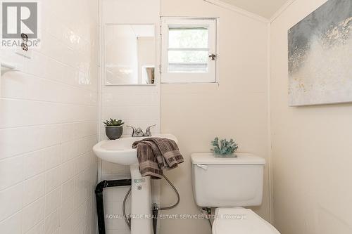 113 37Th Street N, Wasaga Beach, ON - Indoor Photo Showing Bathroom