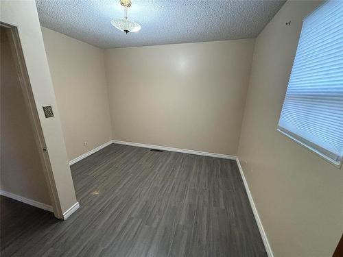 522 7Th Street, Brandon, MB - Indoor Photo Showing Other Room
