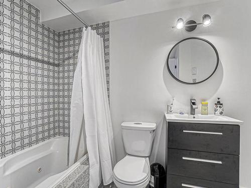 Salle de bains - S01-9241 Boul. Lasalle, Montréal (Lasalle), QC - Indoor Photo Showing Bathroom