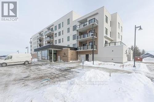 303 - 19B West Street N, Kawartha Lakes, ON - Outdoor With Balcony With Facade