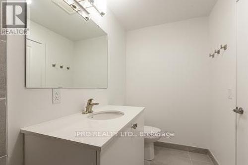 303 - 19B West Street N, Kawartha Lakes, ON - Indoor Photo Showing Bathroom