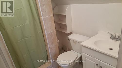 69 Holmes Avenue, Hamilton, ON - Indoor Photo Showing Bathroom