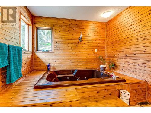 4851 Lansdowne Road, Armstrong, BC - Indoor