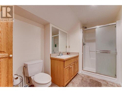 4851 Lansdowne Road, Armstrong, BC - Indoor Photo Showing Bathroom