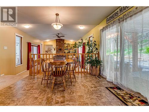 4851 Lansdowne Road, Armstrong, BC - Indoor Photo Showing Dining Room