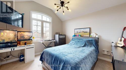 55 Barchard Street, Clarington, ON - Indoor Photo Showing Bedroom