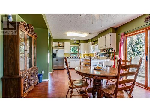 7937 Old Kamloops Road, Vernon, BC - Indoor Photo Showing Dining Room
