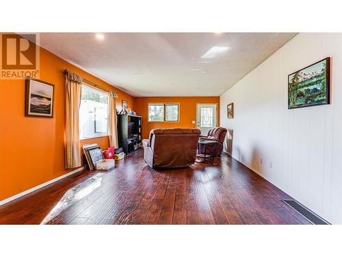 7937 Old Kamloops Road, Vernon, BC - Indoor