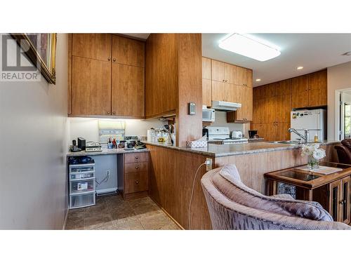 7937 Old Kamloops Road, Vernon, BC - Indoor Photo Showing Kitchen