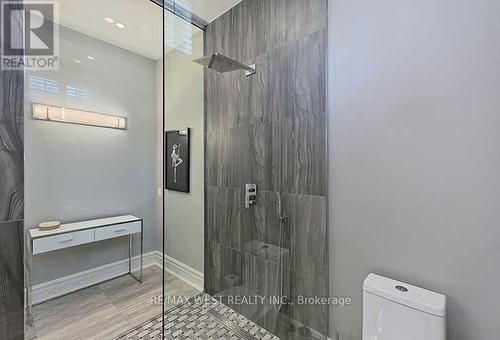 5 Humberview Drive, Vaughan, ON - Indoor Photo Showing Bathroom