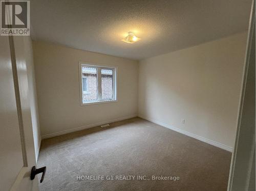 1339 Davis Loop, Innisfil, ON - Indoor Photo Showing Other Room