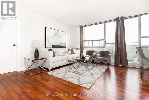 331 - 1050 Stainton Drive, Mississauga, ON - Indoor Photo Showing Living Room