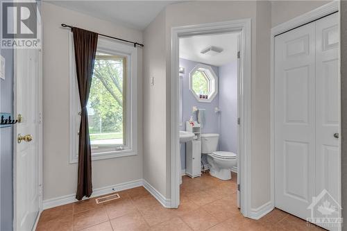 1360 Guthrie Street, Ottawa, ON - Indoor Photo Showing Bathroom