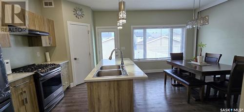 2925 Rochdale Boulevard, Regina, SK - Indoor Photo Showing Kitchen With Double Sink