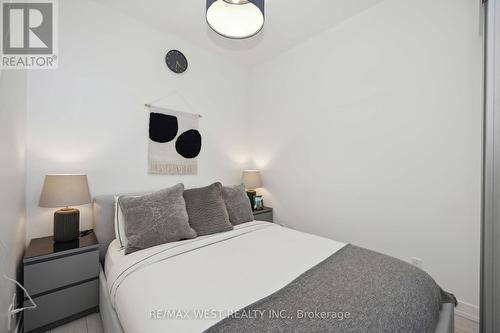 4607 - 898 Portage Parkway, Vaughan, ON - Indoor Photo Showing Bedroom