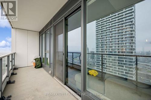 4607 - 898 Portage Parkway, Vaughan, ON - Outdoor With Balcony With Exterior
