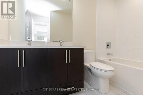 41 - 3 Elsie Lane, Toronto, ON - Indoor Photo Showing Bathroom