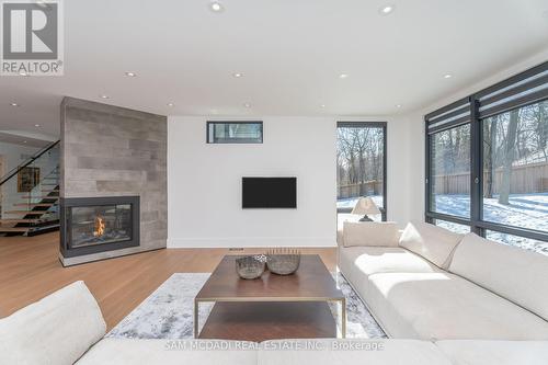 1500 Marshwood Place, Mississauga, ON - Indoor Photo Showing Living Room With Fireplace