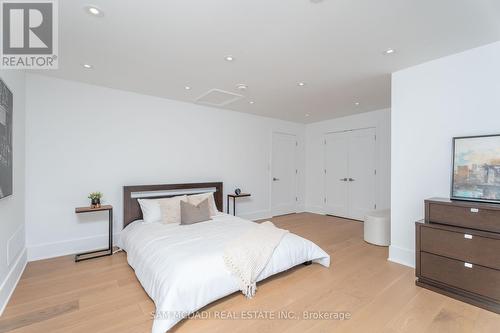1500 Marshwood Place, Mississauga, ON - Indoor Photo Showing Bedroom