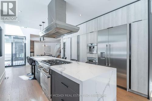 1500 Marshwood Place, Mississauga, ON - Indoor Photo Showing Kitchen With Upgraded Kitchen