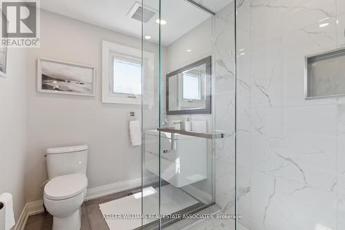 1724 Medallion Court, Mississauga, ON - Indoor Photo Showing Bathroom