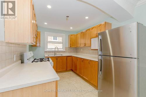 1560 Trotwood Avenue, Mississauga, ON - Indoor Photo Showing Kitchen