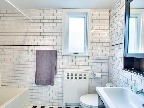 Salle de bains - 4641 Av. Lacombe, Montréal (Côte-Des-Neiges/Notre-Dame-De-Grâce), QC - Indoor Photo Showing Bathroom