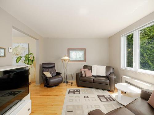 Living room - 10597 Rue St-Hubert, Montréal (Ahuntsic-Cartierville), QC - Indoor Photo Showing Living Room