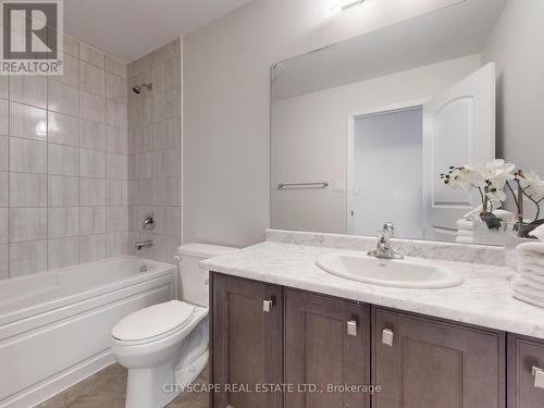 146 Cactus Crescent E, Hamilton, ON - Indoor Photo Showing Bathroom