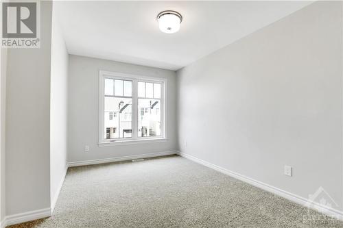 343 Kanashtage Terrace, Ottawa, ON - Indoor Photo Showing Other Room