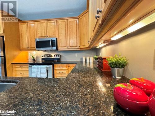 38 Webb Circle, Haliburton, ON - Indoor Photo Showing Kitchen