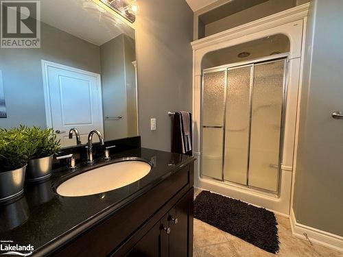 38 Webb Circle, Haliburton, ON - Indoor Photo Showing Bathroom