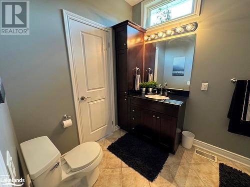 38 Webb Circle, Haliburton, ON - Indoor Photo Showing Bathroom
