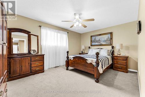 43 Bianca Drive, Hamilton, ON - Indoor Photo Showing Bedroom