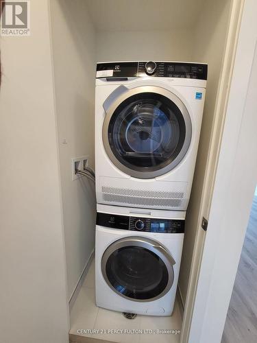 5310 - 138 Downes Street, Toronto, ON - Indoor Photo Showing Laundry Room