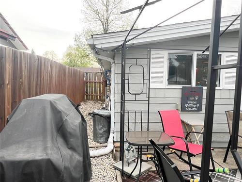 733 2Nd Street Nw, Portage La Prairie, MB - Outdoor With Exterior