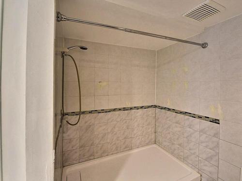Salle de bains - 3340 Rue Alexandra, Longueuil (Saint-Hubert), QC - Indoor Photo Showing Bathroom