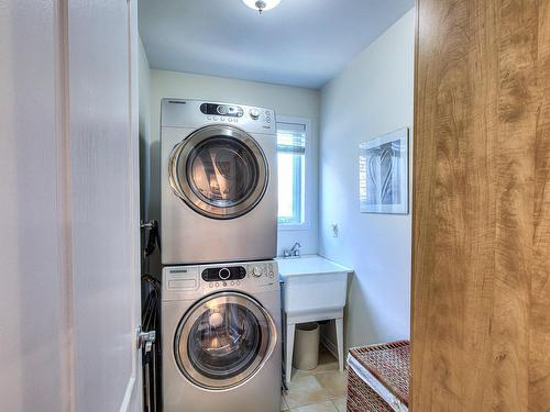 Salle de lavage - 432 Rue Des Alismas, Laval (Sainte-Dorothée), QC - Indoor Photo Showing Laundry Room