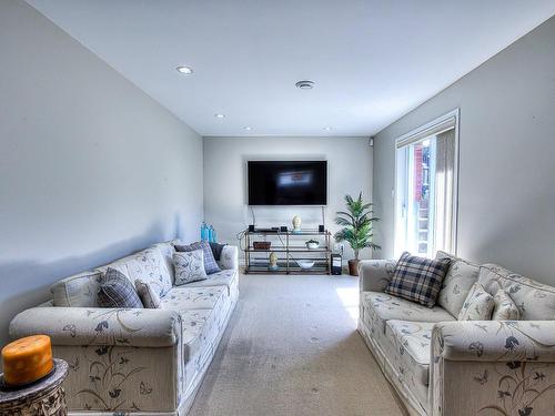 Salle familiale - 432 Rue Des Alismas, Laval (Sainte-Dorothée), QC - Indoor Photo Showing Living Room