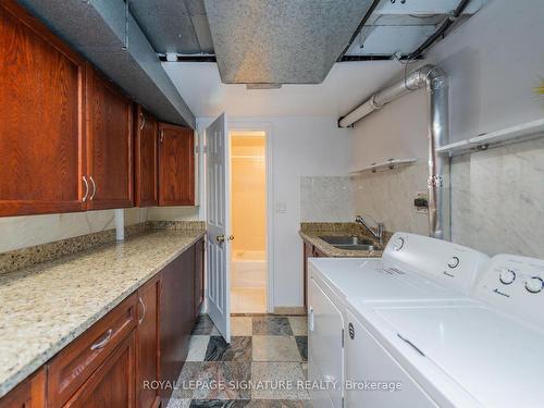 147-4662 Kingston Rd, Toronto, ON - Indoor Photo Showing Laundry Room
